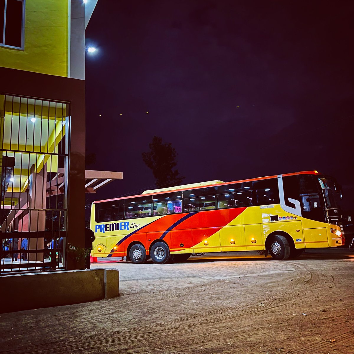 Yusufhudaya4gm1's tweet photo. SIYO LAZIMA KILA MPILA UKIKUSHINDA ULUDISHE KWA KIPA. MIPILA MINGINE KIPA ITAMSHINDA UJIFUNGE CC #PREMIERLINEEXPRESS #PREMIEREXPRESS #SHERATONENVESTIMENT #SHERATONPREMIER #BUZURUGATAMINAL ๐ฅ๐ฅ๐ฅ๐ฅ๐ฅ๐ฅ๐ฅ๐ฅ๐ฅ๐ฅ https://t.co/OfnmgEYNqM