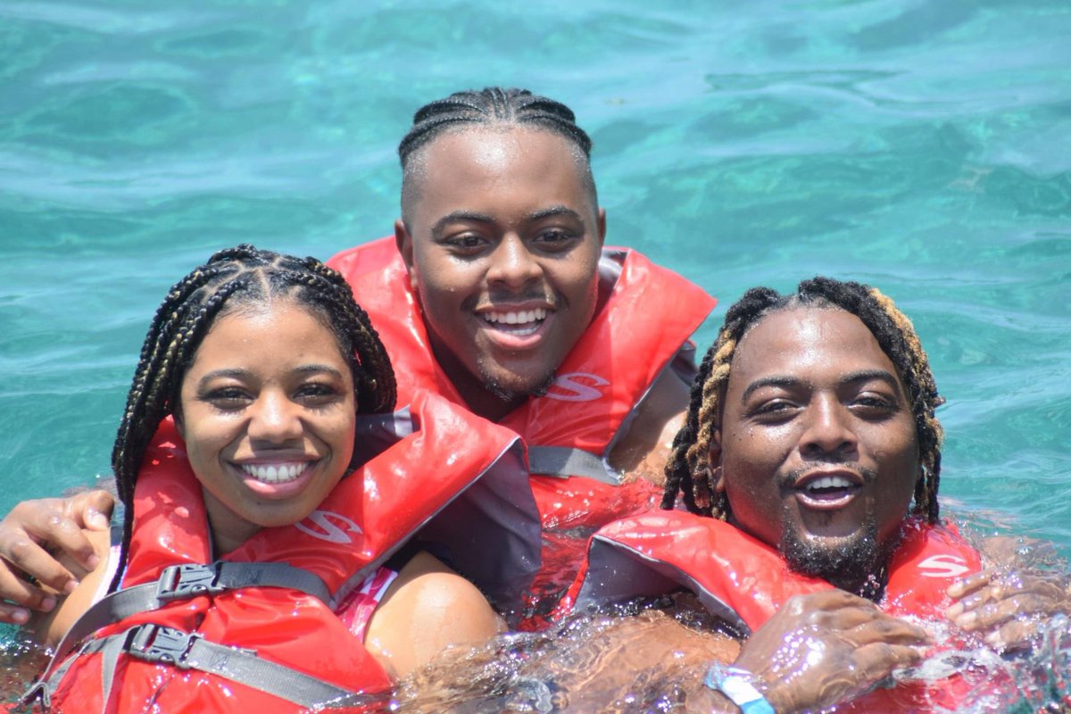 Being a father is a joy. That smile is everything. Happy Father’s Day to those in that role. <a href="/elmore_dre/">DRE🤷🏿‍♂️</a> <a href="/jamesse92/">Jamesse</a> <a href="/AmarElmore/">Mar Elmore</a>