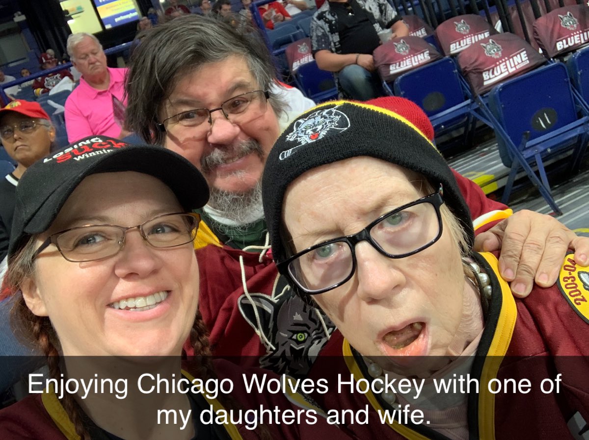 WolvesloverH's tweet photo. Enjoying Fathers Day with my wife and one of my daughters at the Chicago Wolves Hockey Game #chicago_wolves @Chicago_Wolves https://t.co/ZdvCU79QEn