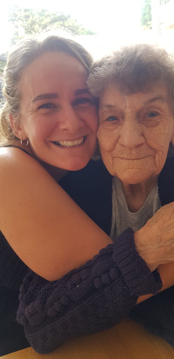 1/Tough 10days:Nan from independent@home to COPD resp failure & uncovering terminal ca.@Ward29L are taking such good care of her & I’m so grateful for the communication & support to plan her final move. Work brain merged with home to support to #HaveTheConversation 💜 #ReSPECT