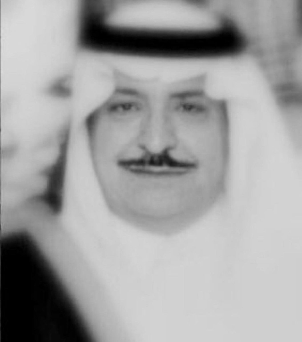 Alshaikh2's tweet photo. الله يشفيك و يعافيك يا ابوي .. و كل عام و انت بخير .
#اليوم_العالمي_للأب 
#happy_fathers_day https://t.co/zO0nbuyim3