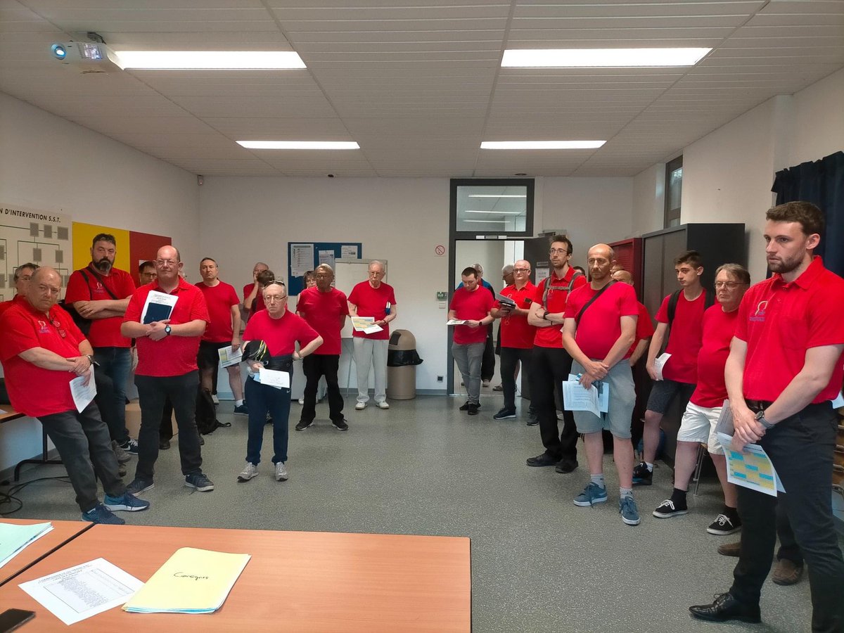 erb_gilles's tweet photo. Parfaite organisation des championnats du @regiongrandest de 🏓 à @illgraff.
Un grand coup de chapeau aux bénévoles et aux arbitres qui ont oeuvré dans une atmosphère surchauffée.
Félicitations aux joueurs, aux parents et aux coachs @ffttofficiel @ChPorteTT #LGETT https://t.co/ZnWjTuSCXL
