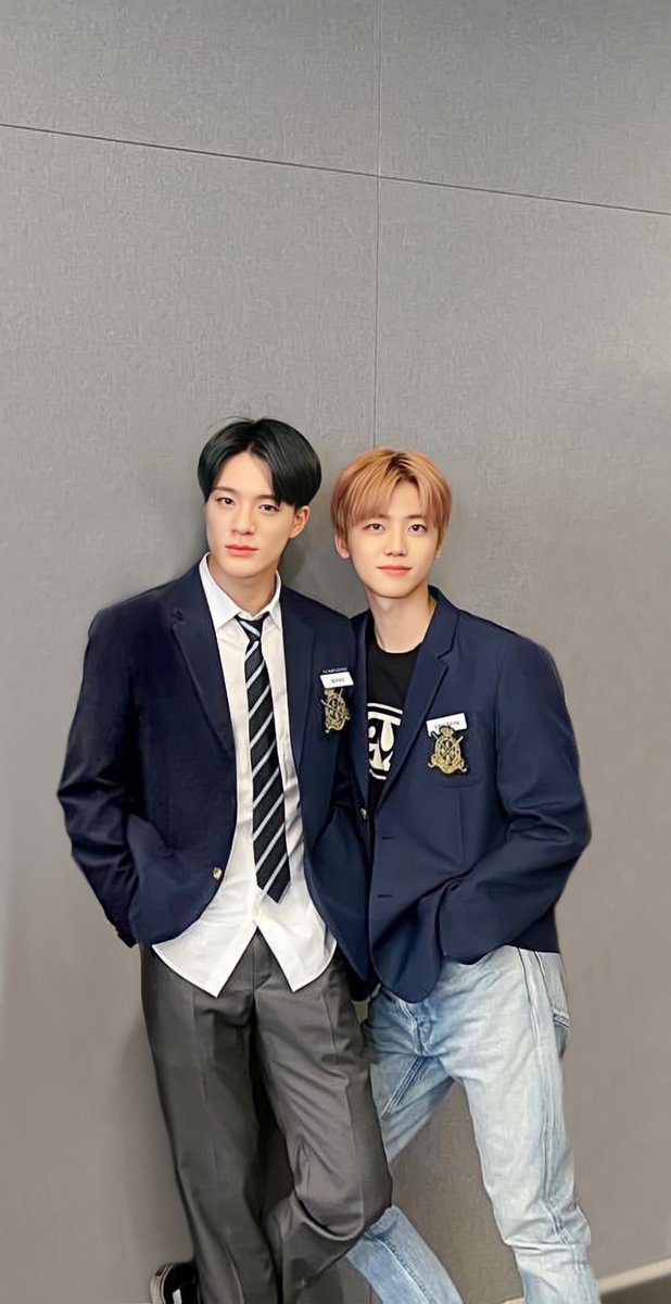 nominrush's tweet photo. College Boyfriend 🤩👑

#nomin #JENO #JAEMIN #제노 #재민 https://t.co/xplJsCvFzh