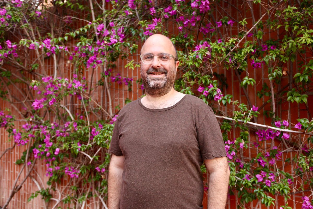 mostraFire's tweet photo. Avui, darrer dia de la #Motrafire ha vingut el co-director de @Americana_FF, Xavier Lezcano ha presentar el documental #socksonfire. Encara estàs a temps de venir a la Clausura, avui a les 20h #celts i 22h #Theswimmer 🔥🌈🎬 https://t.co/K3Z2yFvaSf