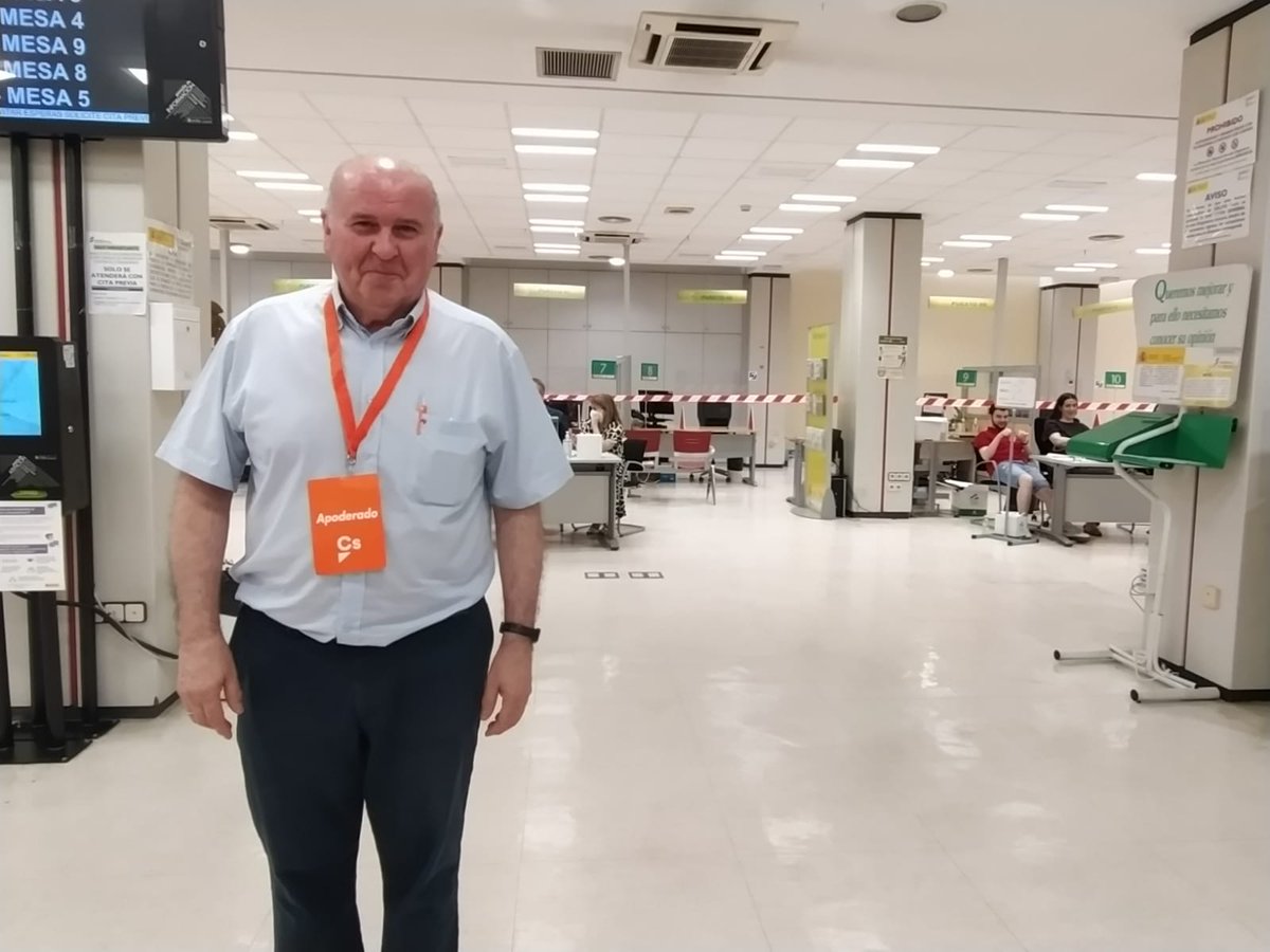 CsJaen_Prov's tweet photo. Falta poco para el cierre de los colegios y nuestro equipo sigue trabajando duro en cada punto de la provincia. 💪🍊

#ApoderadosCs https://t.co/o0DLz5c9bu