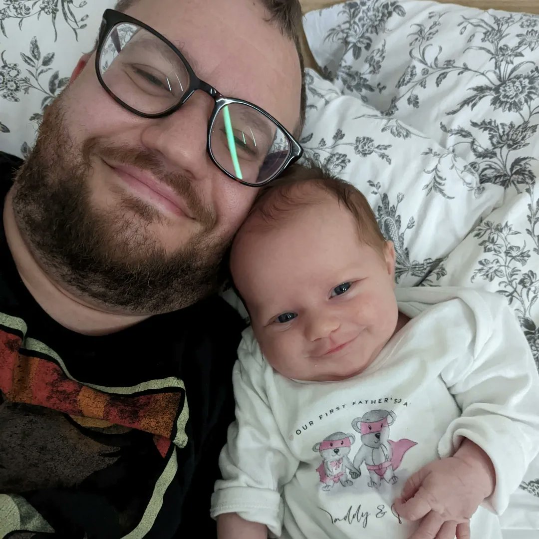 Mel_Sis1's tweet photo. Happy 1st father's day to a human! You are the best dad ever to Peggy, Charlie and Quinny ❤️ We all love you so much 😘 @pierskarsenbarg https://t.co/jKFxWFXoAV