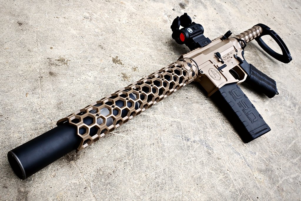 ARS_unique's tweet photo. #FDE for life 😍

#uniquears #customrifle #customAR #ar15 #2a #suppressor #form4 #pewpew https://t.co/mscINe8yO8