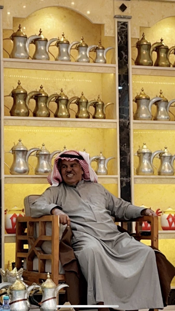 #يوم_الاب_العالمي 
.

أبوي جمّلنا … بعلمن جميلي
ومنّه تعلمنا حسينات الاطباع
.
له سمعتن بالطيب تشفي غليلي
وتثلج صدر منهو على الطيب جزاع
.
.
تاج راسي جعلها تبطي سنينك 🌹