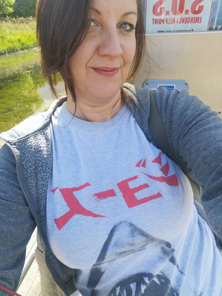 EmmaFillum's tweet photo. En route to the @QuizIreland 80s Blockbuster film quiz in the Circular #Rialto
Yeh bit early with the t-shirt but the best ive got!
#pubquiz #filmquiz
#FillumChat
Keep an eye out here and play along on Twitter! https://t.co/3Sh4rxCdzJ
