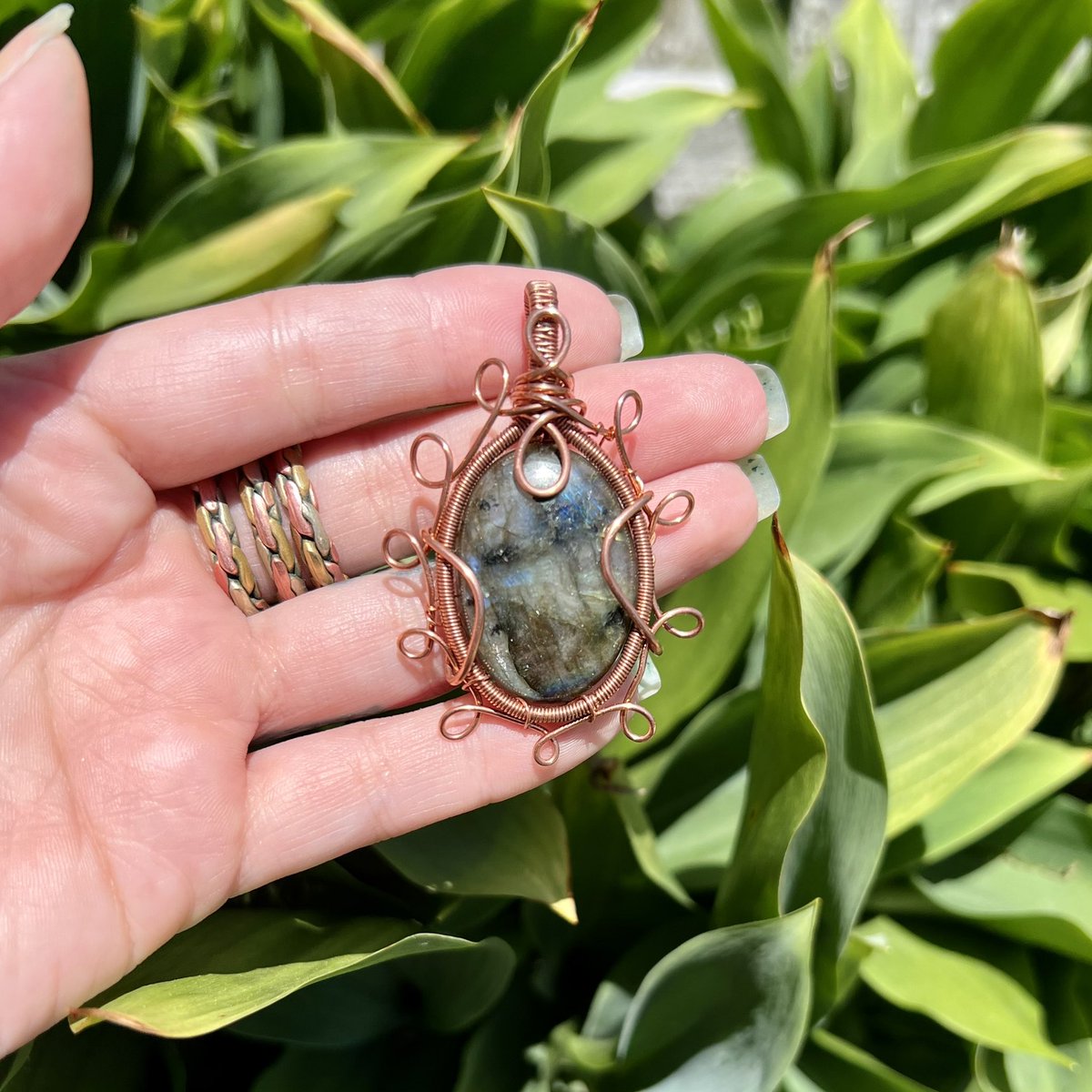 thebeesweavesco's tweet image. All that being said, here are the three pendants live now!
Red Agate, Silver Sheen Obsidian, and Labradorite 🌙🌈

Get them on my shop, listed below ✨