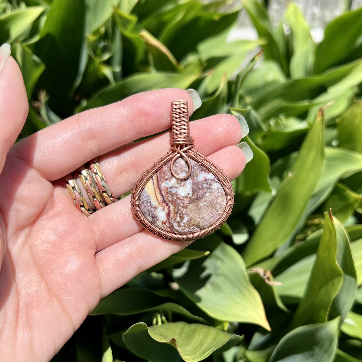 thebeesweavesco's tweet image. All that being said, here are the three pendants live now!
Red Agate, Silver Sheen Obsidian, and Labradorite 🌙🌈

Get them on my shop, listed below ✨