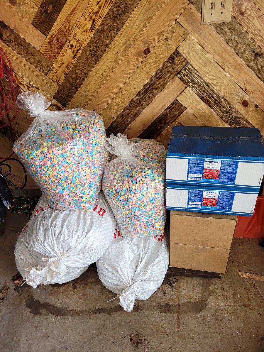 fishhuntken's tweet photo. Bait is stacked, time to put in the work https://t.co/4i32J4w0g7