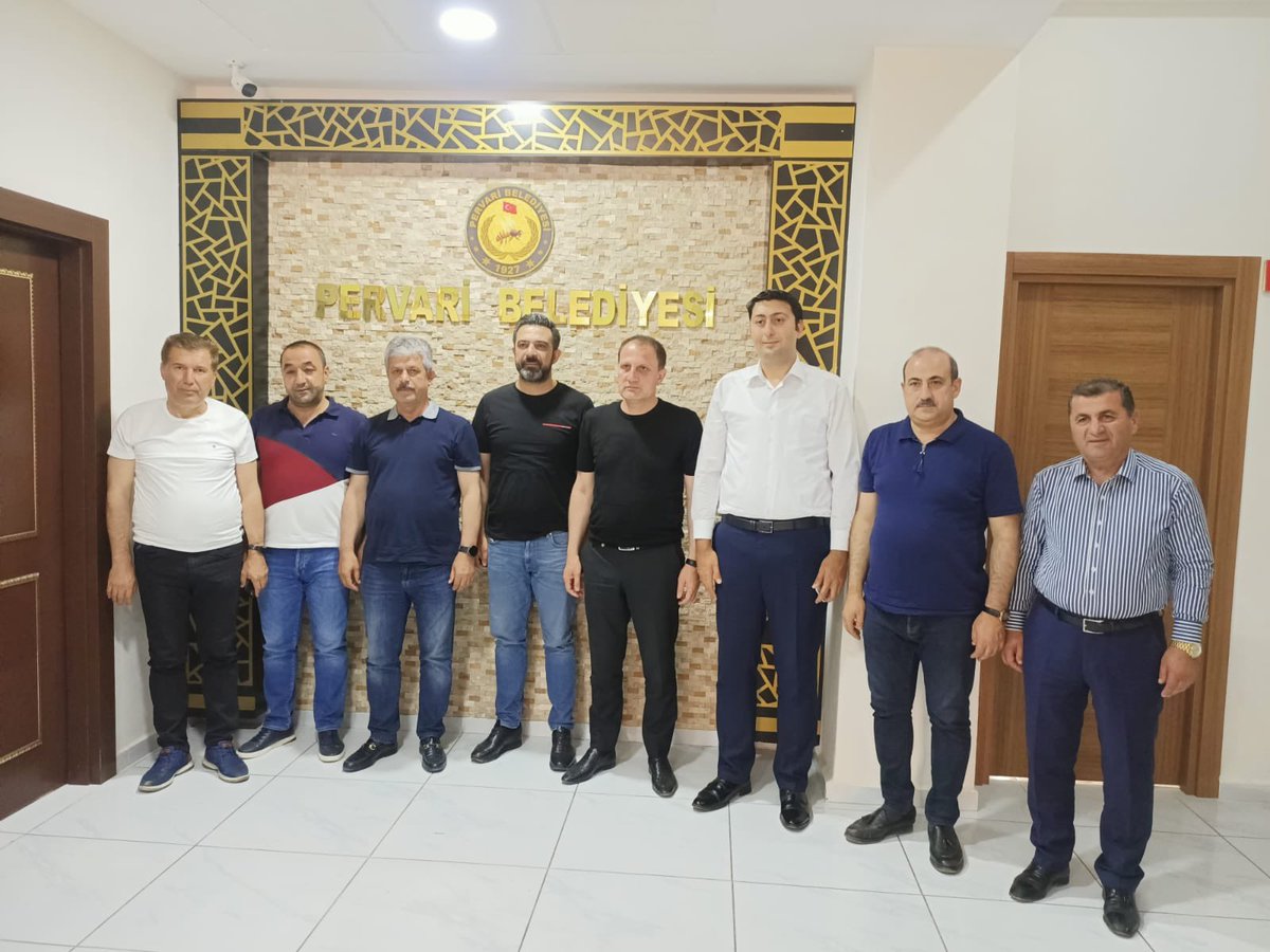 AvEkremOlgac's tweet photo. İlçe ve Belde Belediye Başkanlarımız ile birlikte önce Pervari Belediye Başkanımız Sn.@tayyarozcan ‘a sonrada Tillo Belediye Başkanımız Sn.İdham Aydın a ziyarette bulunarak ilçede yapılan çalışmalarla ilgili değerlendirmelerde bulunduk. https://t.co/PKIecMWMBz
