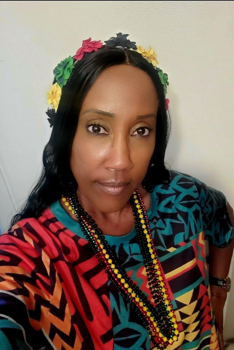 ToiLewis10's tweet photo. Happy Juneteenth ❤🖤💚💛🧡 https://t.co/K9wGlPOhCN