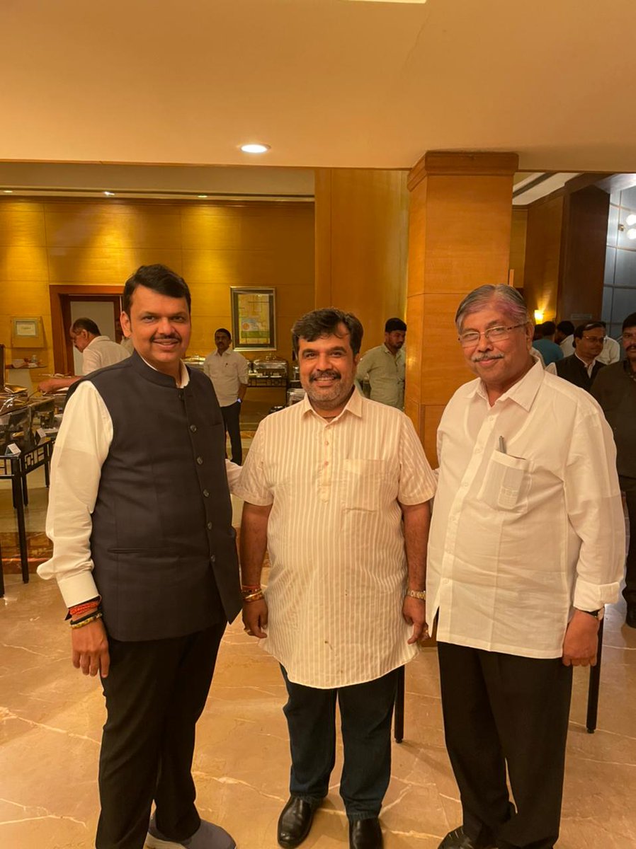 jesalkotharibjp's tweet photo. Got blessings and wishes from our inspiration &amp; leader @Dev_Fadnavis ji &amp; maharashtra bjp state president @ChDadaPatil ji 

Feeling blessed https://t.co/cM6b9j4YOn