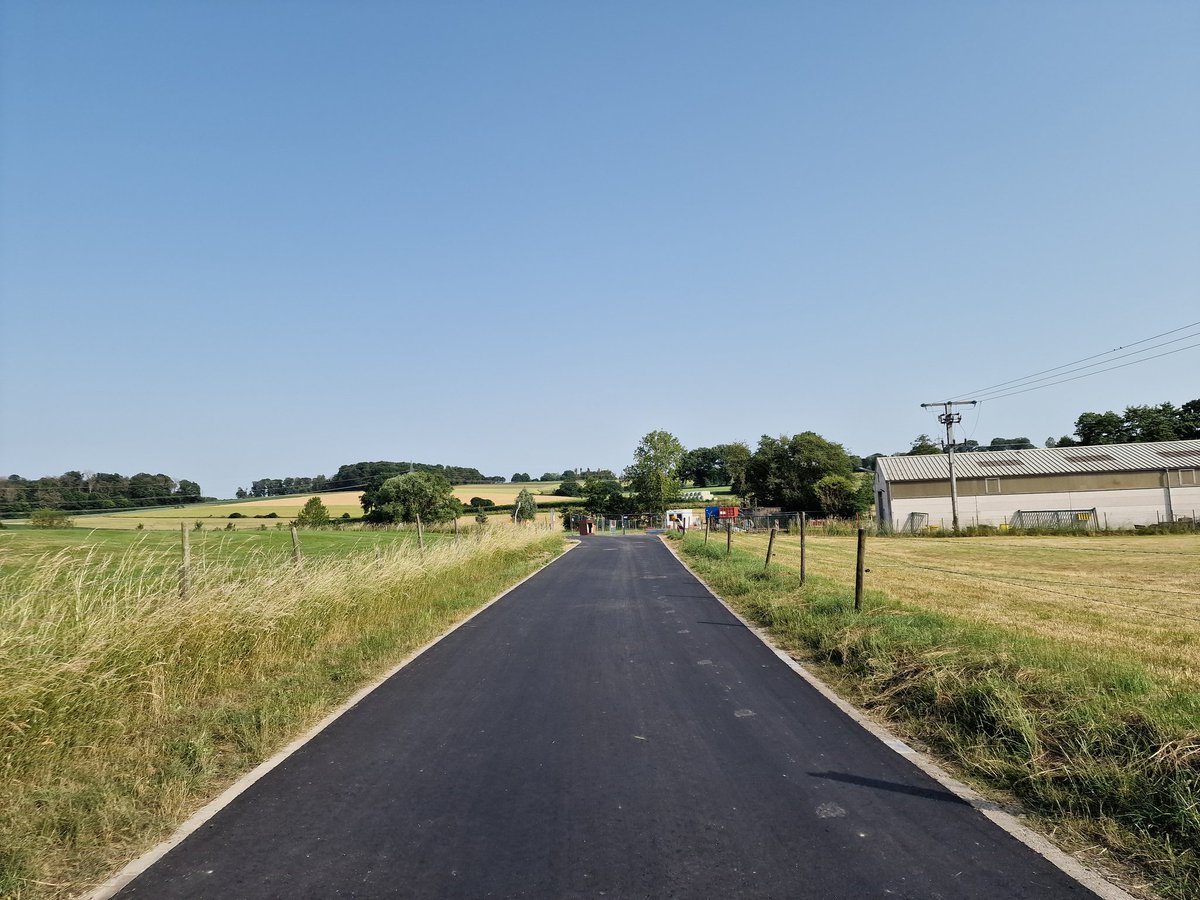 drakewla's tweet photo. Finally the works seem to be done in #Garnich on the bike route in going to #Holzem. Cc @carolerandom https://t.co/BCIqjIiDTJ