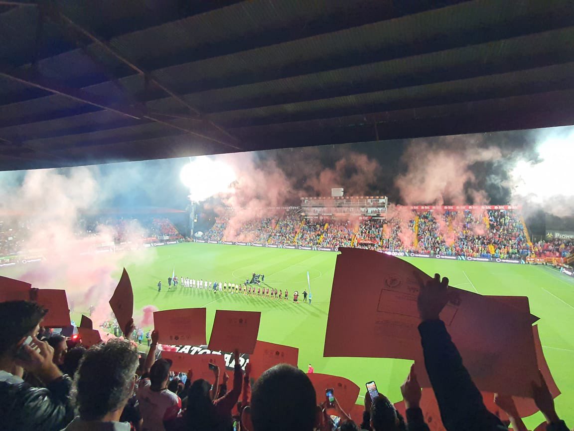 Ayer fue un día de celebración de principio a fin, para seguir celebrando mantendremos nuestros precios de promoción por el Día del Liguismo, durante TODA esta semana ❤️🖤

Escribínos para consultar la disponibilidad de cualquiera de nuestros productos 😎

#NosotrosAlentamos