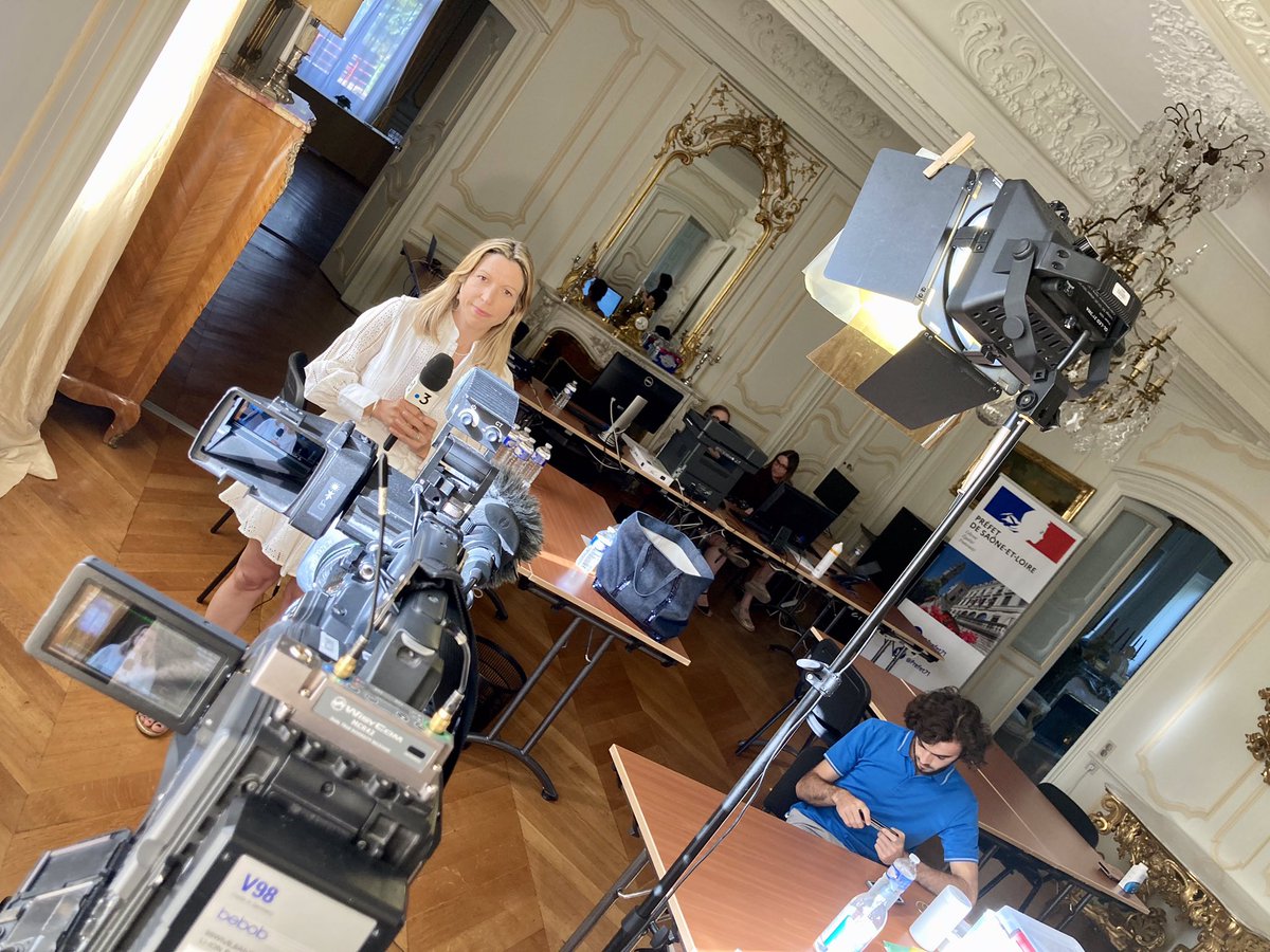 fdonjon's tweet image. En place pour le second tour des législatives @F3Bourgogne