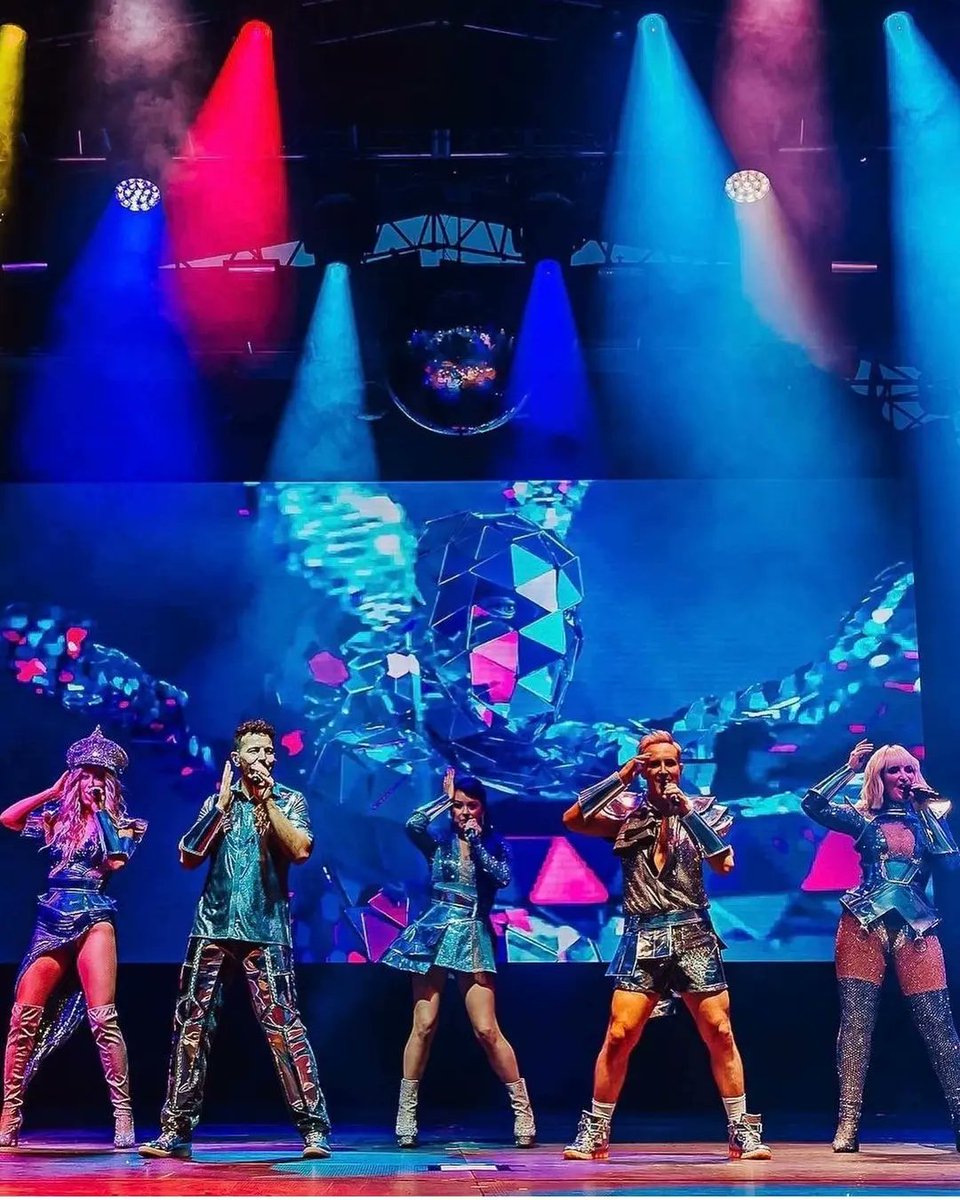 Fansteps_spain's tweet photo. @OfficialSteps el pasado 3 de Junio en @mightyhoopla 🥰��, ¿Quien tiene ganas de más festivales? 
.
#Steps #Steps25 #mightyhoopla #Love #Live #Festival #Madrid #London #UK #España #pop #90s #FayeTozer #leelatchfordevans #ianhwatkins #LisaScottlee #clairerichards https://t.co/KjBDAkm1c3