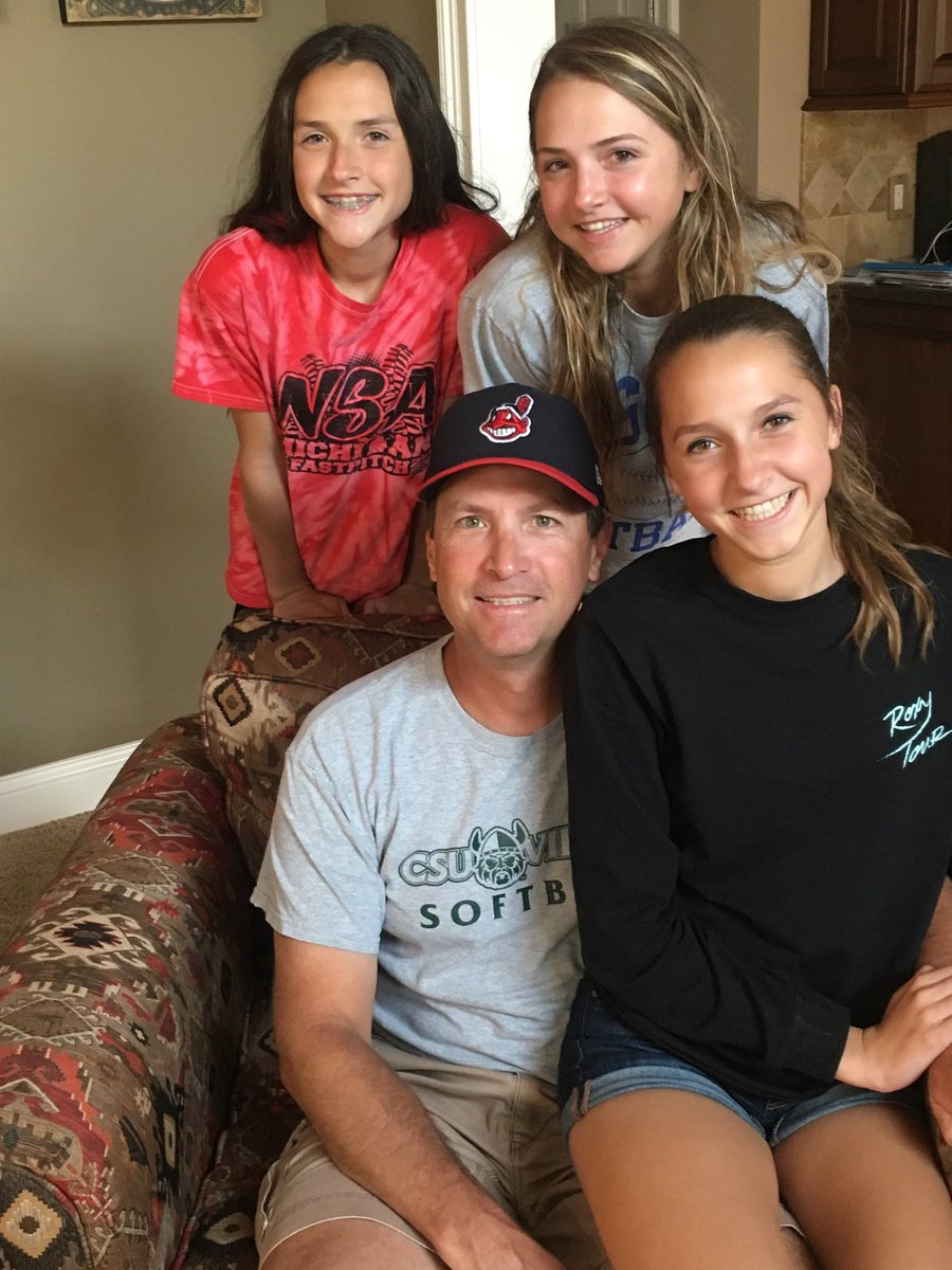 Avery_Tolstyka1's tweet photo. Happy Father’s Day to the worlds best dad @billtolstyka You’ve done an amazing job raising Abby, Aubrey and I. I love you so much ❤️ https://t.co/pfKcPsuA4c