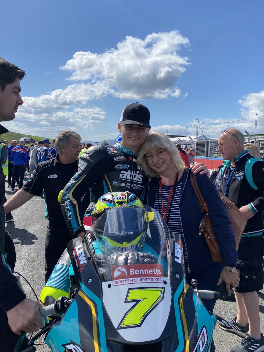 Liz05Steph3's tweet photo. Fab couple of days at Knockhill for Round 4 of British Superbikes.
Lots of photos on my Instagram liz05_stephens #britishsuperbikes #peterhickman #ryanvickers #KnockhillBSB https://t.co/t31UM50Zbx