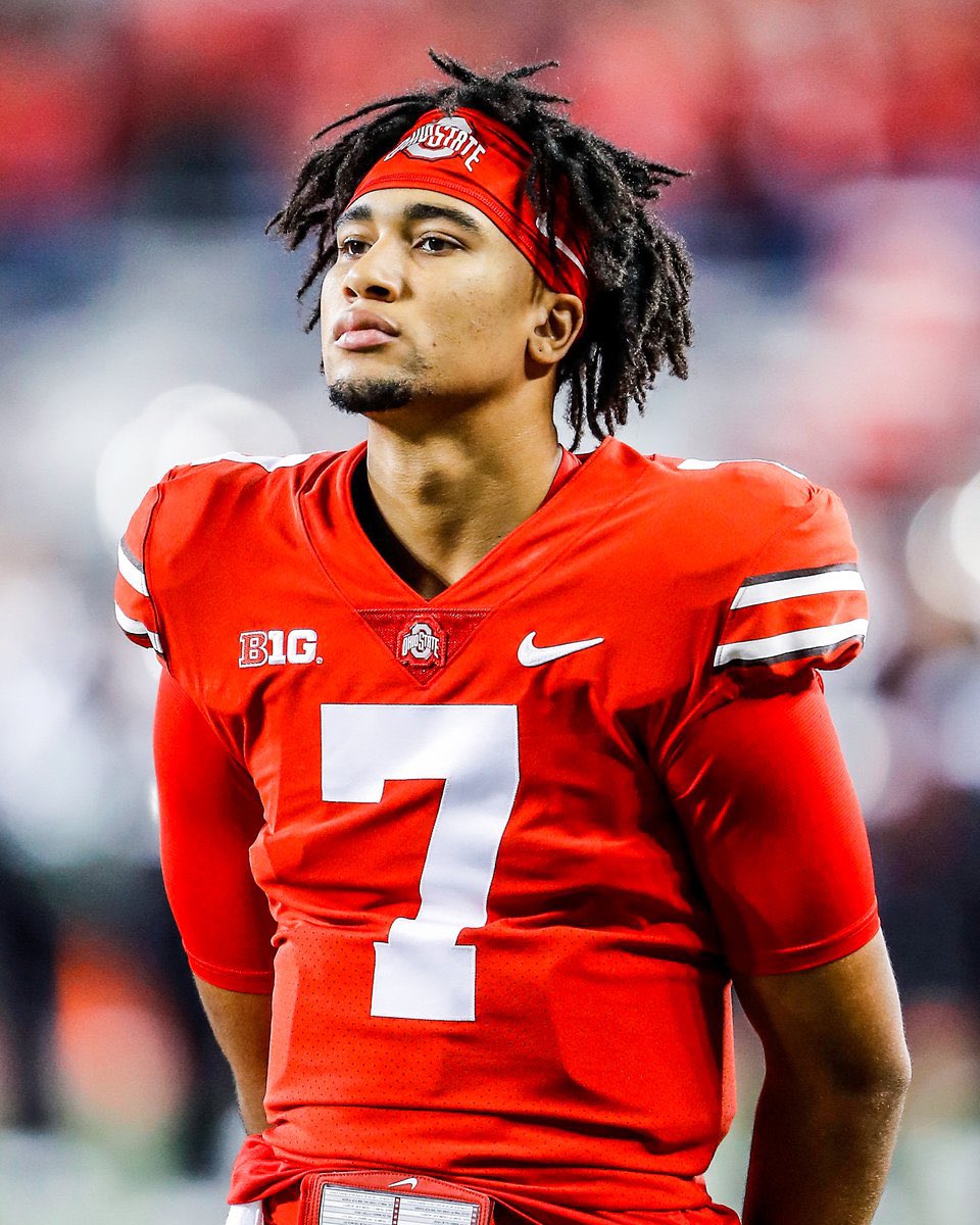 FOS's tweet photo. Ohio State athletes have surpassed 1,000 NIL deals in year one, per @OSUNIL_ 📈 

The Buckeyes have ranked 1st in:

➖ NIL compensation
➖ Number of athletes with least one NIL deal https://t.co/TY1pIIuT6W