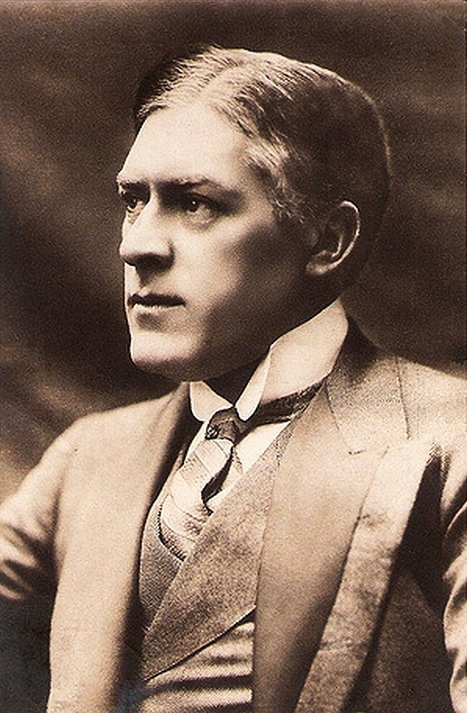 stars_silent's tweet photo. Happy birthday to #GeorgeAlexander! https://t.co/wenoqmM6vZ