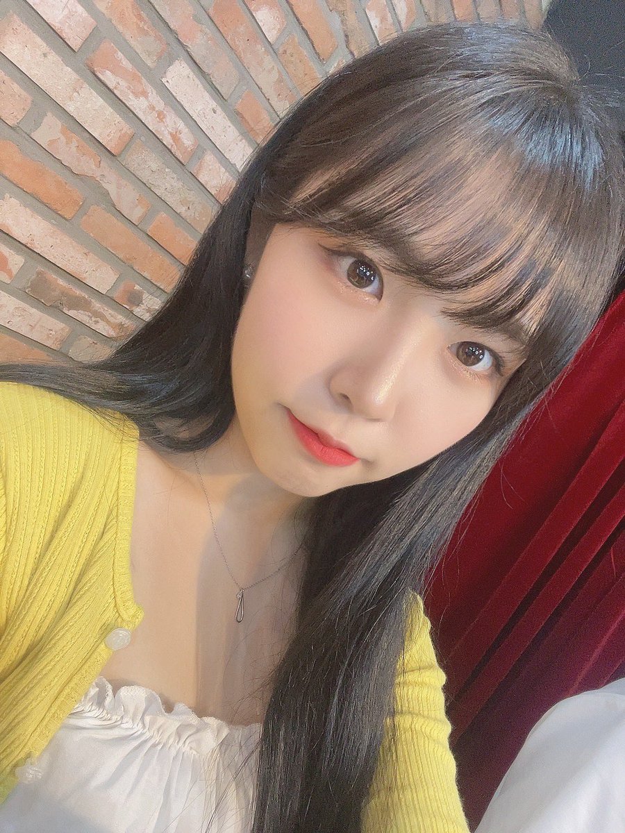 PF_Official_X's tweet image. [#핑크판타지_하린]

3.4번 사진 똑같아보이져
미세하게 달라요👀
뭐가 더 나은지 모르겠어서...
둘 다 올려버리기😝❣️
늦었는데 잘자용 내 꿈 꾸는거 잊지말고♥︎

#하린 #HARIN #ハリン 
#핑크판타지 #PINKFANTASY 
#ピンクファンタジー