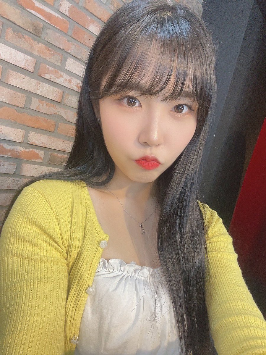 PF_Official_X's tweet image. [#핑크판타지_하린]

3.4번 사진 똑같아보이져
미세하게 달라요👀
뭐가 더 나은지 모르겠어서...
둘 다 올려버리기😝❣️
늦었는데 잘자용 내 꿈 꾸는거 잊지말고♥︎

#하린 #HARIN #ハリン 
#핑크판타지 #PINKFANTASY 
#ピンクファンタジー