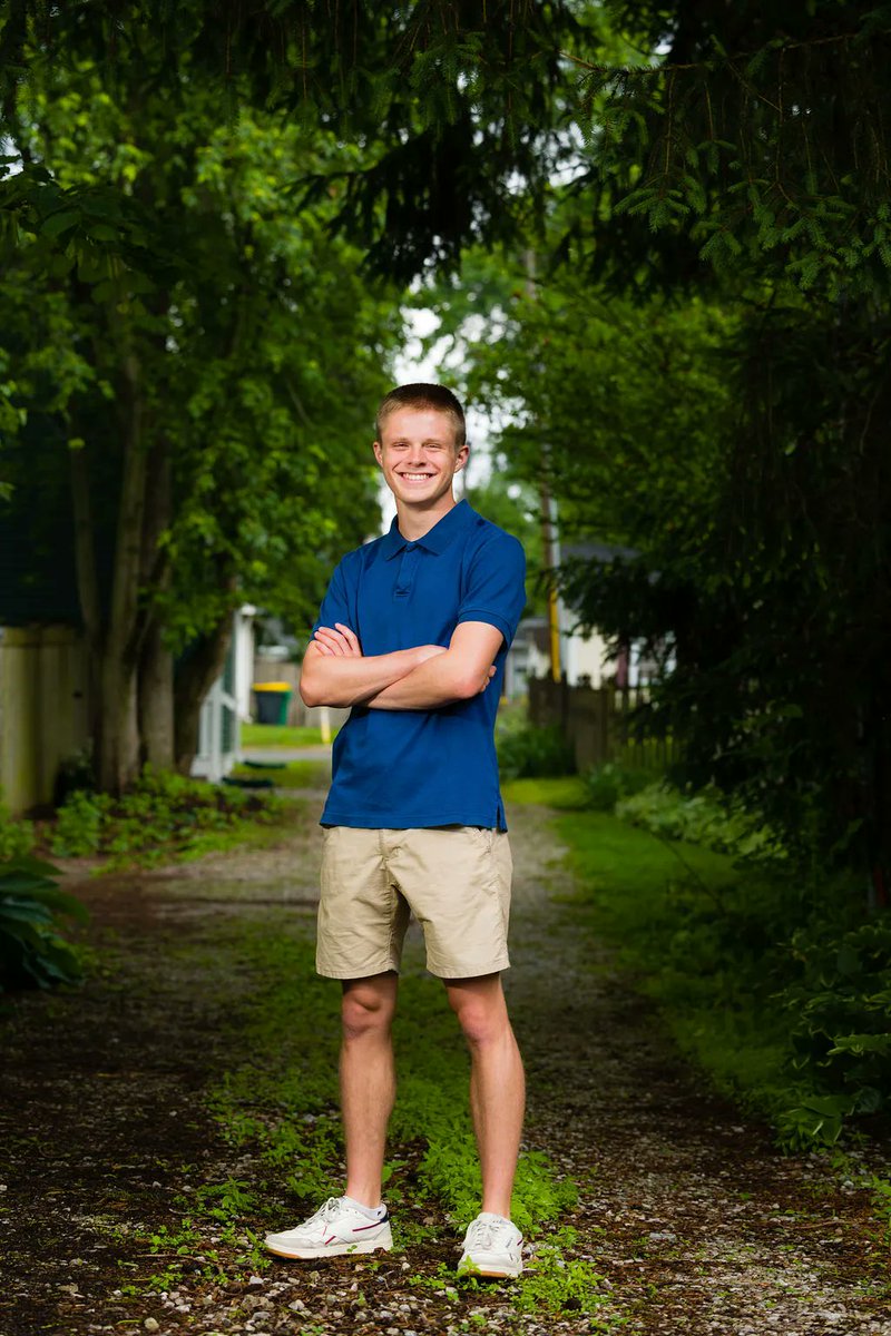 CALEB | What an amazing guy. We're so excited for this Zionsville High School track and cross-country athlete's future. We love photographing seniors in Indiana's gorgeous summer greenery!

Book your senior shoot today. Contact us buff.ly/3Lqzk6a