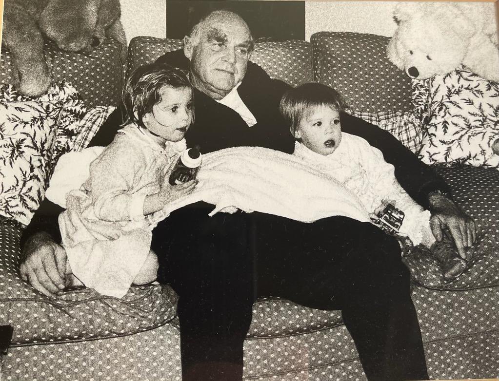 Sarah Ferguson (Fergie) tweet media