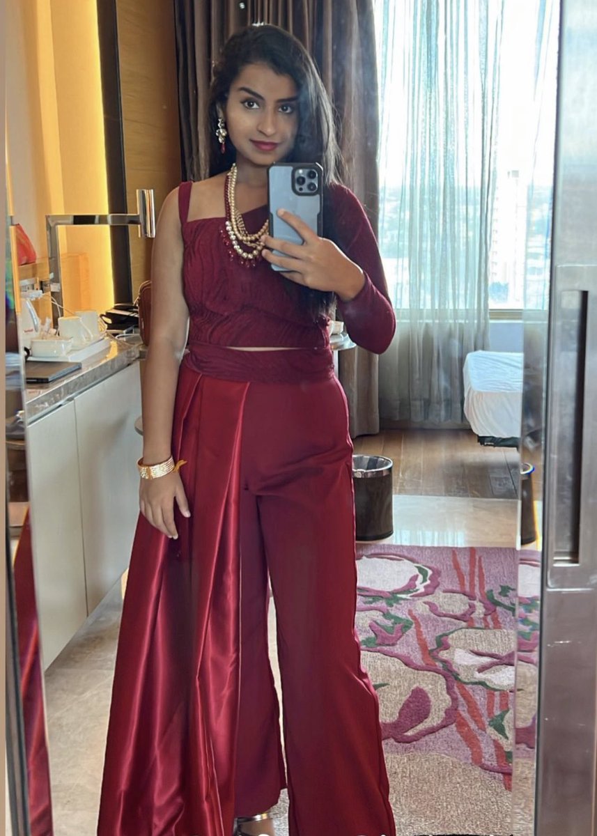 Styled her for live concert #redlove 
#Sivaangi #liveconcert #soloperformance #Cookuwithcomali3 #stylewithig