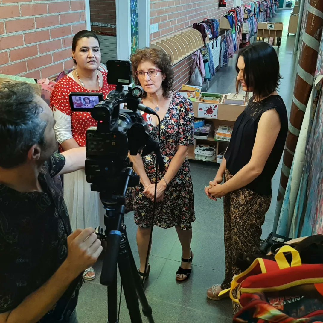 📹 Aquesta setmana, <a href="/el9nou/">El 9 Nou</a> i <a href="/el9tv/">EL9TV</a> ens van acompanyar en una de les sessions dels contes en llengua materna que vam fer l'escola <a href="/PompeuManlleu/">Escola Pompeu Fabra Manlleu</a>.

🔜 Ben aviat podreu llegir i veure més detalls sobre aquesta activitat intercultural i educativa tan interessant que fem a #Manlleu
