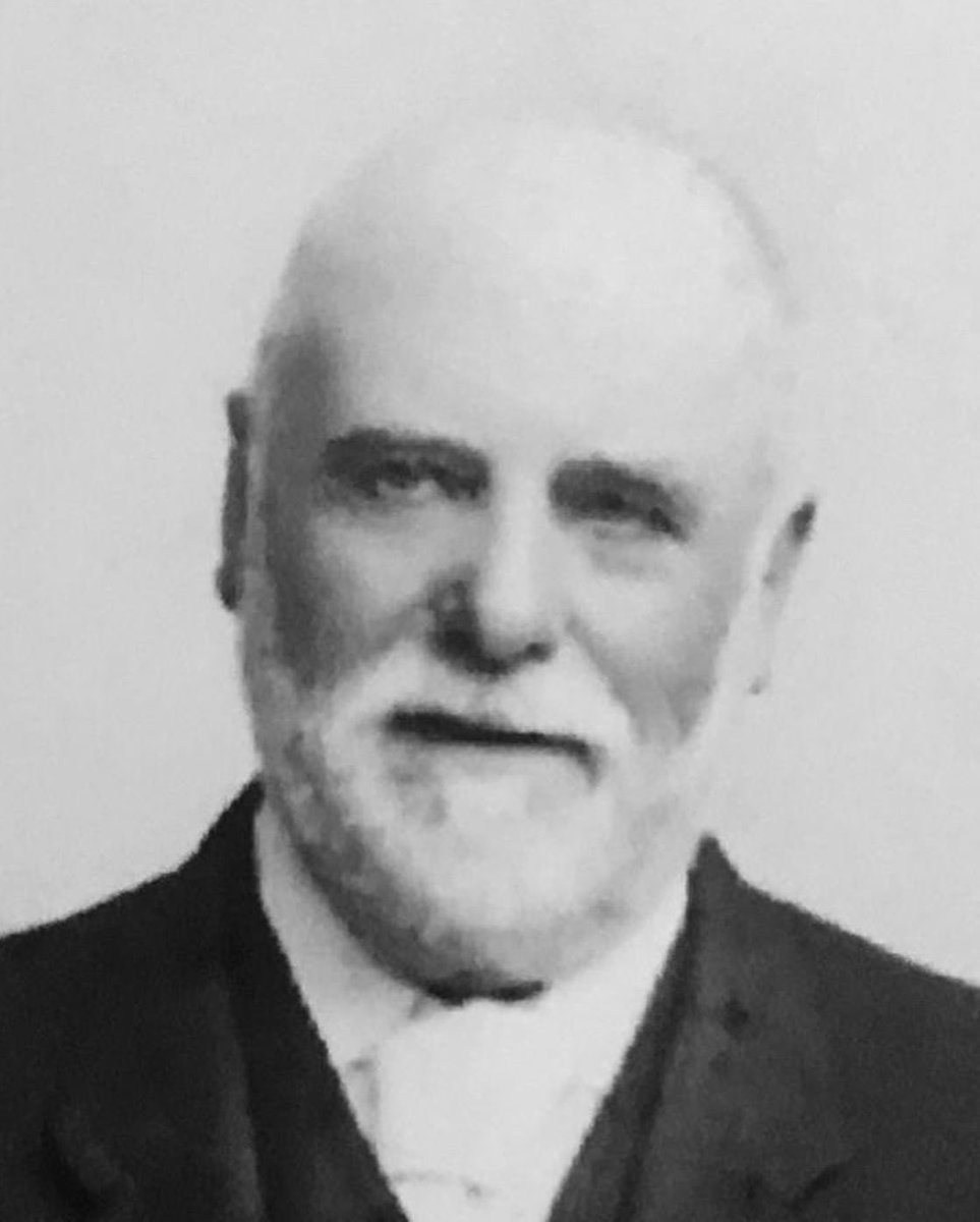 DebenMills's tweet image. Happy Father’s Day ❤️

#fivegenerations
#familyrunbusiness 
#137years 
#likefatherlikeson