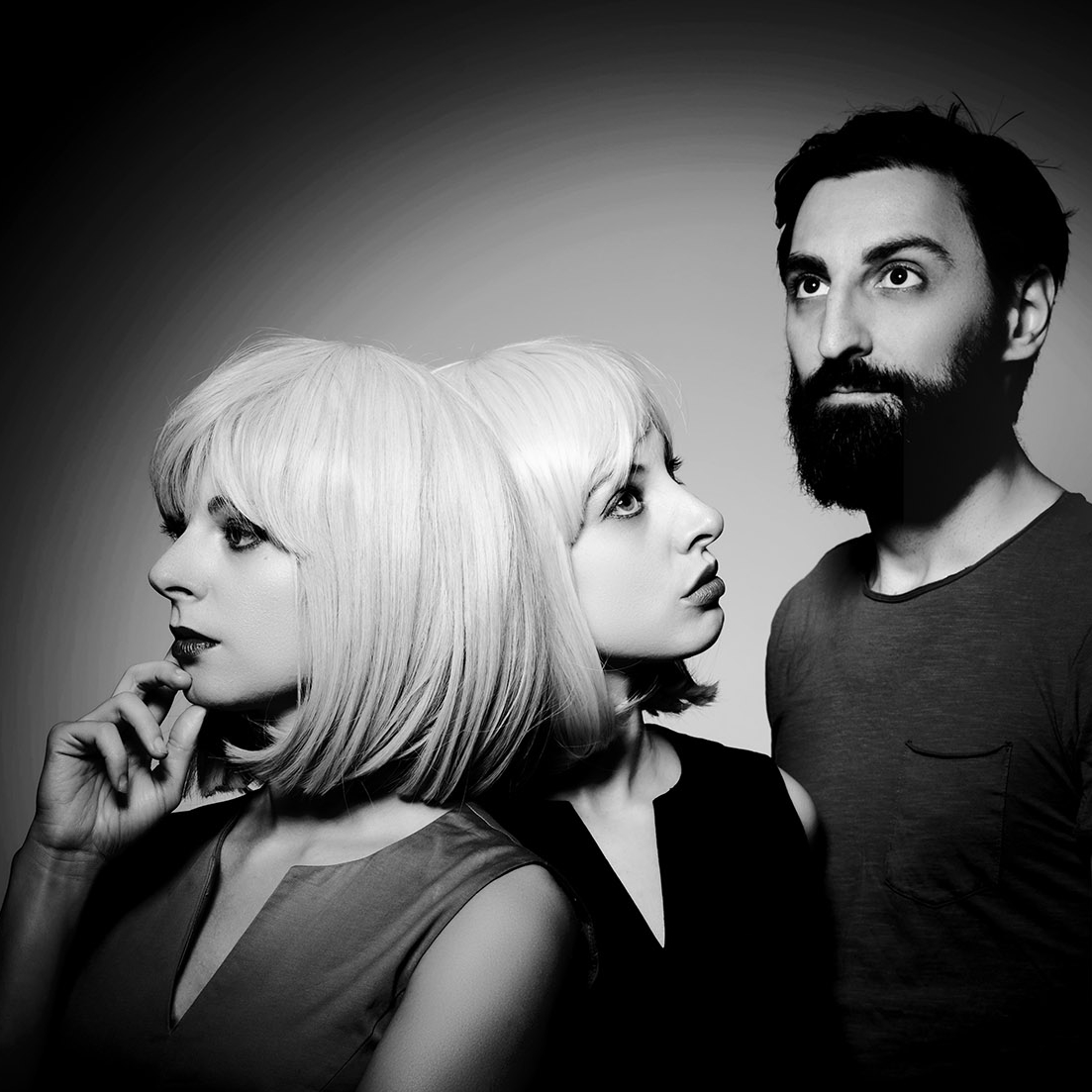 ShamelessPR_'s tweet photo. Grazie mille to #DarkEntries on Italy's @ElettricaRadio for playing #newmusic from epic Roman trio #VONAMOR @VonamorB and the stunning sonic beauty of New Zealand-based @ParabolaWest. Enjoy the full episode via https://t.co/V2TQ2orSL3 #darkwave #folktronica https://t.co/6zY8kFJ19W