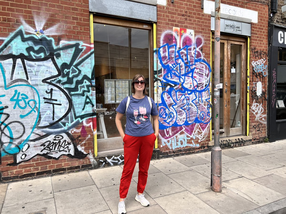 PatternAbstract's tweet image. Paintings delivered at The Brick Lane Gallery😃Happy Sunday, looking forward to the exhibition opening on Wednesday at 18:00😎#abstractexhibition #artist #bricklane #shoreditch #abstractartist