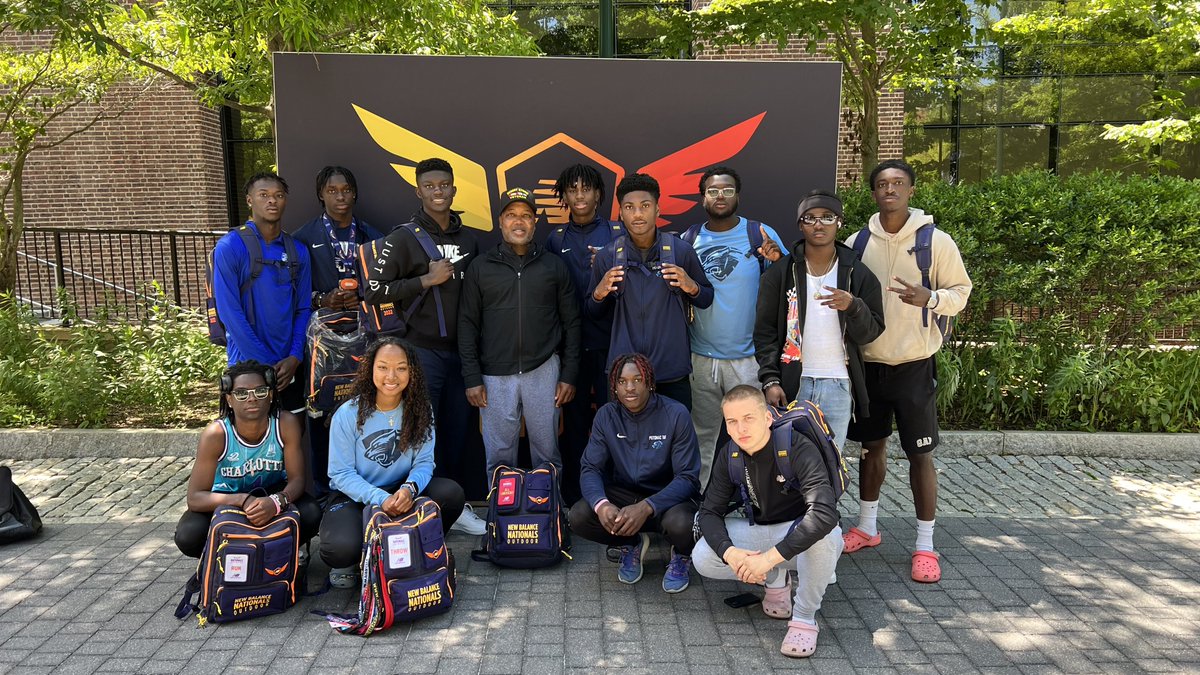 PotomacSeniorTF's tweet photo. And that’s a wrap🎉! Your Potomac Panther’s 2022 Outdoor Season has officially come to an end after a successful trip to the New Balance Outdoor Nationals 2022 in Philadelphia, PA! Until next season Panthers!

#BlueBloodNation #NBNationals https://t.co/oTQE5ZR9Si