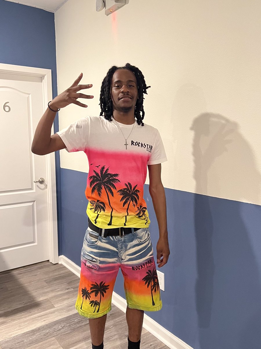 _LittleeeMar's tweet photo. she tryna get tied up at the end I don’t do over timing 👐🏾🌴 #LLJB https://t.co/7T1cnrctrY