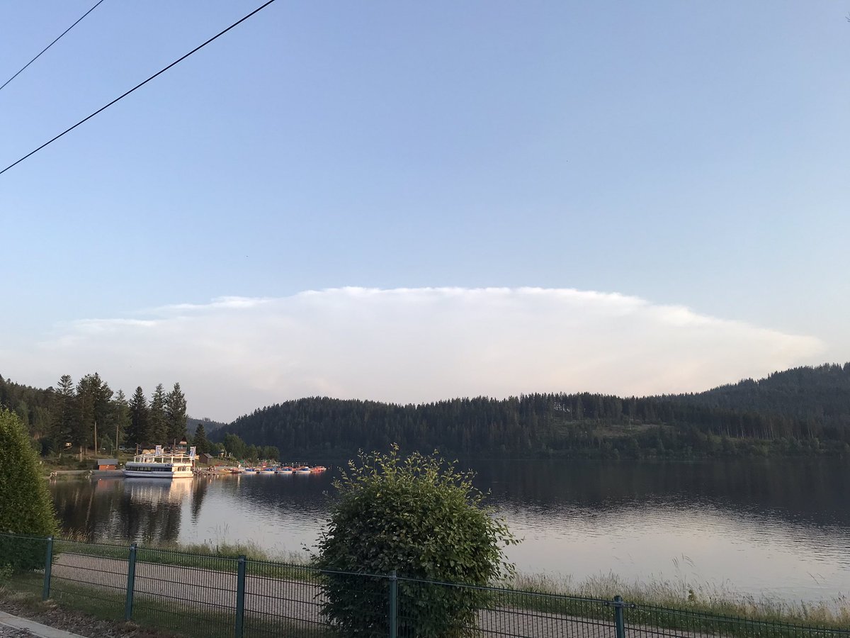 thomas91mai's tweet photo. @Alpinwetter Gut zu sehen vom Schluchsee im Südschwarzwald. https://t.co/3kPxjqiz8y