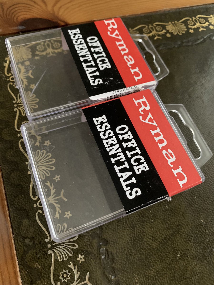 Marie Hobson tweet media