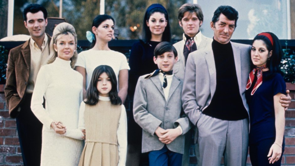 Wishing everyone a Happy Father's Day!

#DeanMartin #KingofCool #FathersDay