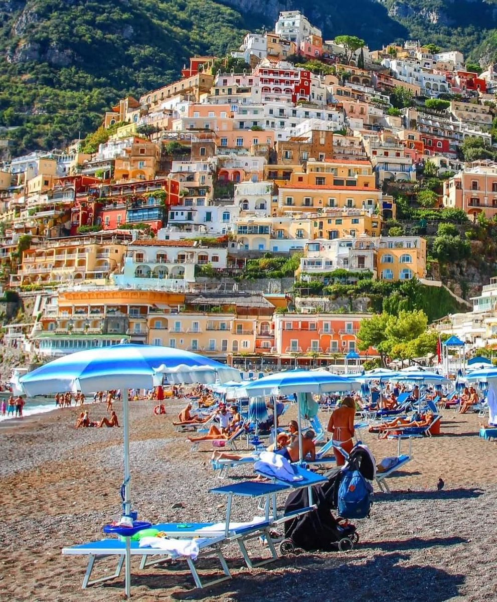 Enjoying the sunshine in Positano❤️