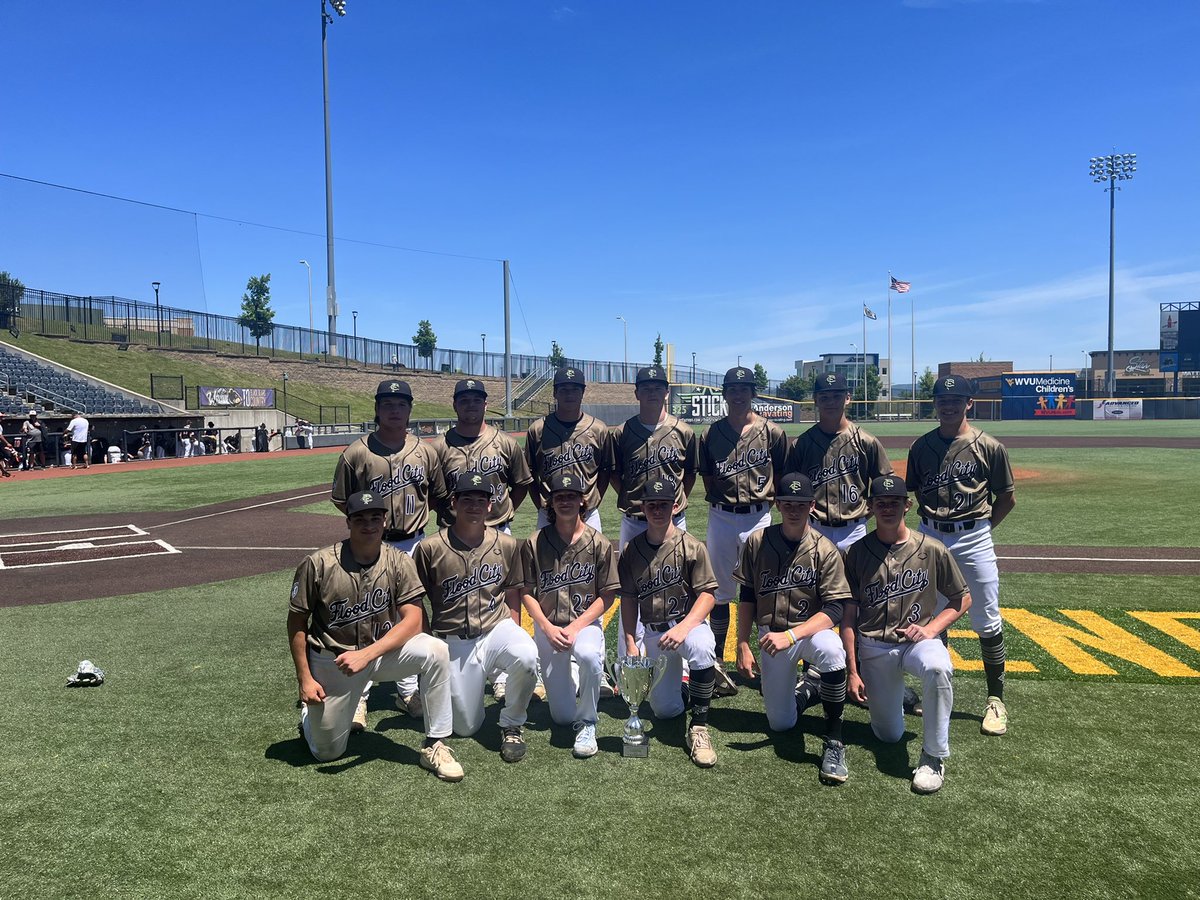 Congrats to @floodcityelite on taking home the 16U #DBWVU taking down a tough @snyderbaseball. Congrats to winner and runner up!