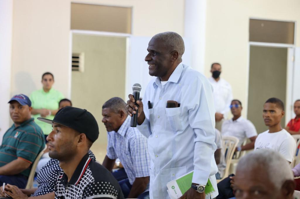 Visita del <a href="/DefensorRD/">Defensor del Pueblo</a> Dr. Pablo Ulloa, al equipo de CEDESO donde sostuvo reuniones con nuestro director, Beneco Enecia, e impartió conferencia en #Tamayo sobre "el rol del Defensor del Pueblo".
En el acto estuvo la senadora <a href="/MelaniaSalvado4/">Melania Salvador</a>  y el alcalde, Luis Montes De Oca.