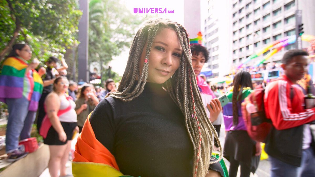 universa_uol's tweet photo. Gabriela Martins se orgulha de participar pela segunda vez da Parada LGBT+. “Maravilhoso poder estar aqui de novo depois de uma pandemia” https://t.co/7KIjXPSiDe