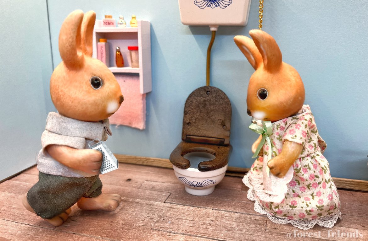 forest_fr1ends's tweet image. - i couldn’t find a knife so will the cheese grater do?
- i’m gonna let you think that one through, you f**king moron…