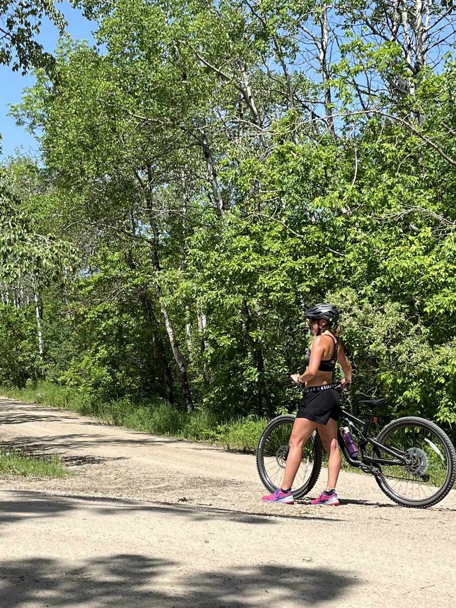 growerofstuff's tweet image. I took up #mountainbiking. I’m staring down 50yo and drinking beer and fishing wasn’t making me healthier. This is fun!  #RollaND #biking.