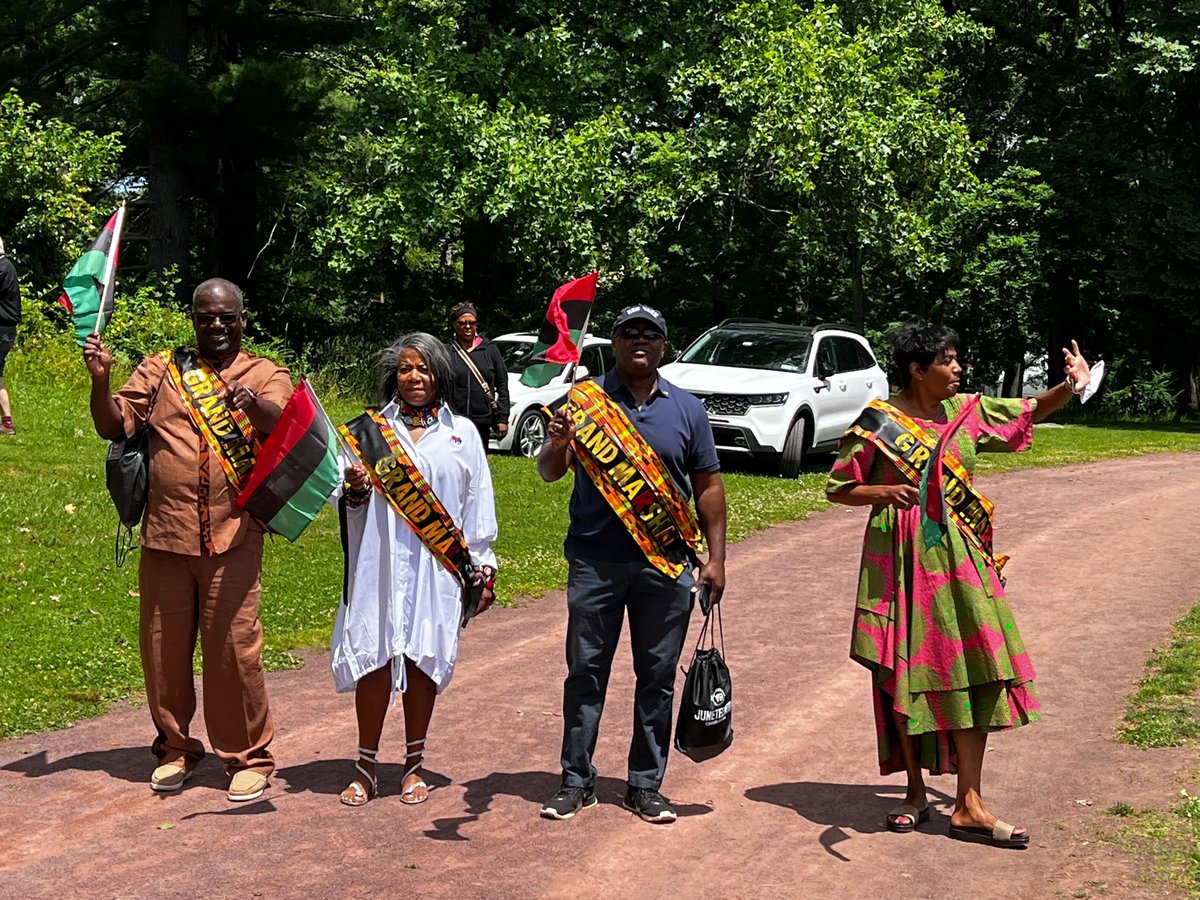 ColinSmithNY's tweet photo. Juneteenth is personal to me because my family is from Texas. In fact, my great-grandfather Arch Smith was a 15 year-old slave living in East Texas (near Marshall) on June 19, 1865. Today we honor Juneteenth with a ceremony in Peekskill! #colin4assembly #juneteenth #peekskill https://t.co/sgiVXuSOS5