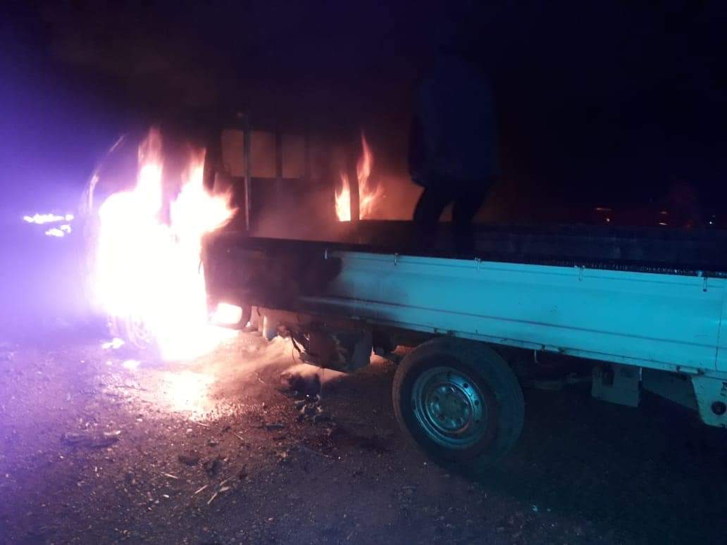 Veetra__'s tweet photo. A Kia bakkie that was taken in a hijacking after the passenger was shot dead was recovered by Reaction Unit Officers off Vincent Dickenson Rd in Canelands this Sunday morning.

36 Year old Sphiwe Nyoka was a passenger in the bakkie. He was returning from a funeral in Cottonlands. https://t.co/tIzn6Tazak