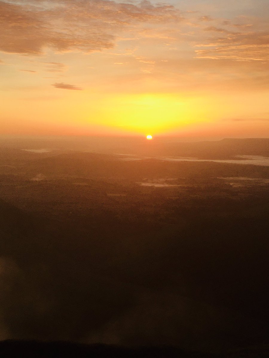 TorChamberlain's tweet image. My sunrise chat with the universe was good. Everything is exactly as it should be.